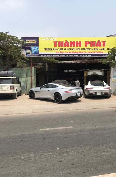 mercedesamg-gt-s-edition-1-duoc-chu-nhan-khoac-ao-moi-xanh-quan-doi