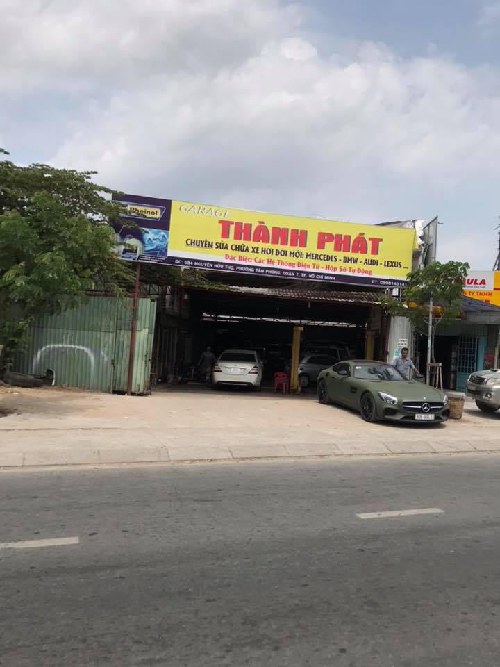 mercedesamg-gt-s-edition-1-duoc-chu-nhan-khoac-ao-moi-xanh-quan-doi