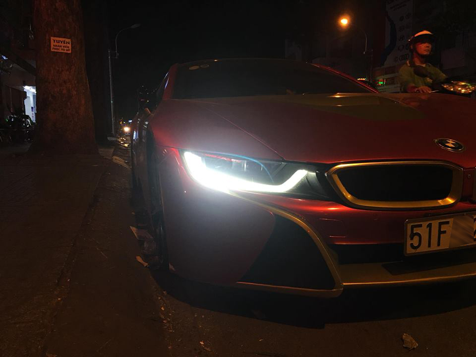 Hiện một số chiếc BMW i8 có giá bán dưới 3 tỷ Đồng