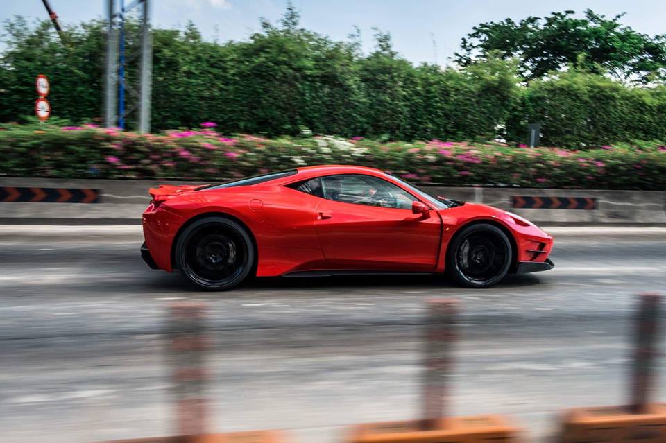 ferrari-458-italia-do-misha-designs-doc-nhat-viet-nam-khoe-dang-tren-duong-pho-sai-thanh