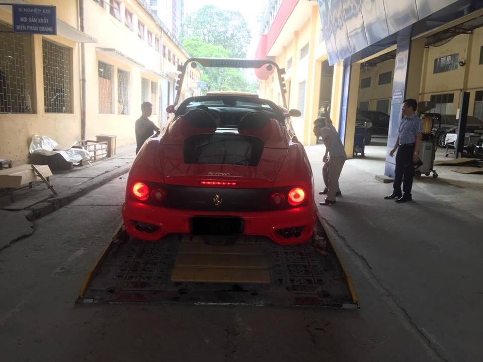 sieu-xe-mui-tran-ferrari-360-spider-chuan-bi-nam-tien