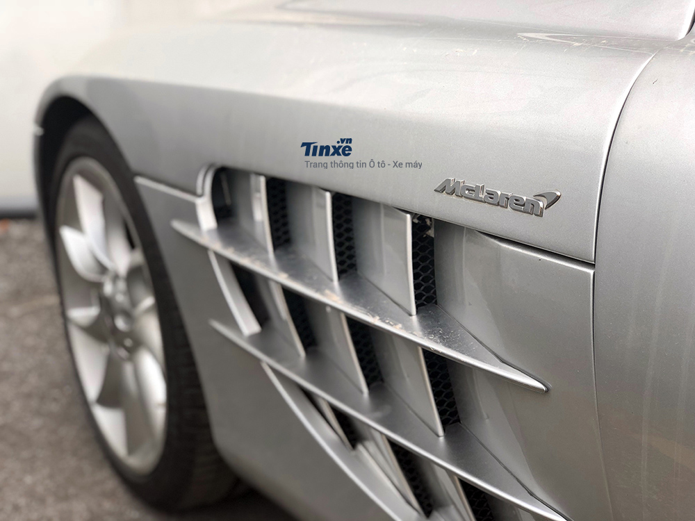 Hốc thoát gió bánh trước được thiết kế kiểu mang cá Hốc thoát gió bánh trước được thiết kế kiểu mang cá