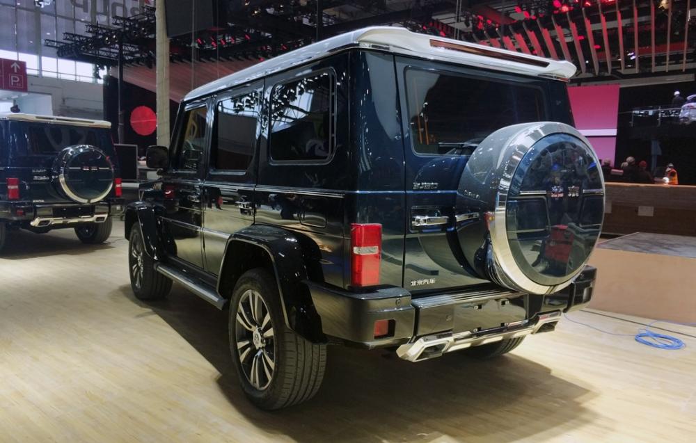 Phía sau của BJ80 Everest