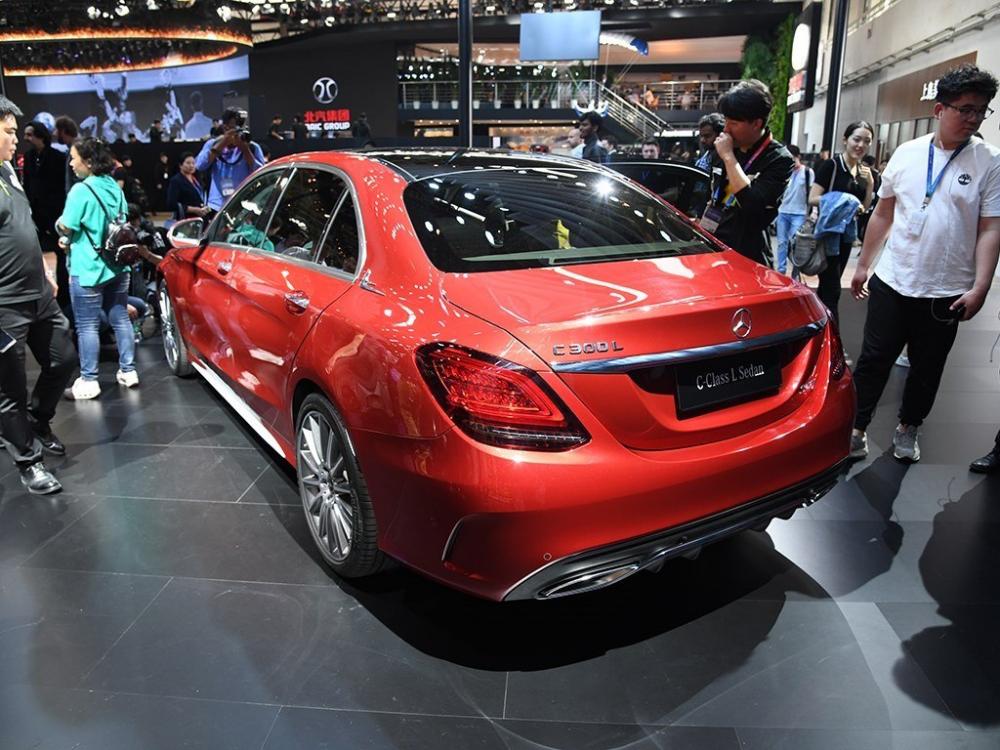 Thiết kế đuôi xe của Mercedes-Benz C-Class L 2018