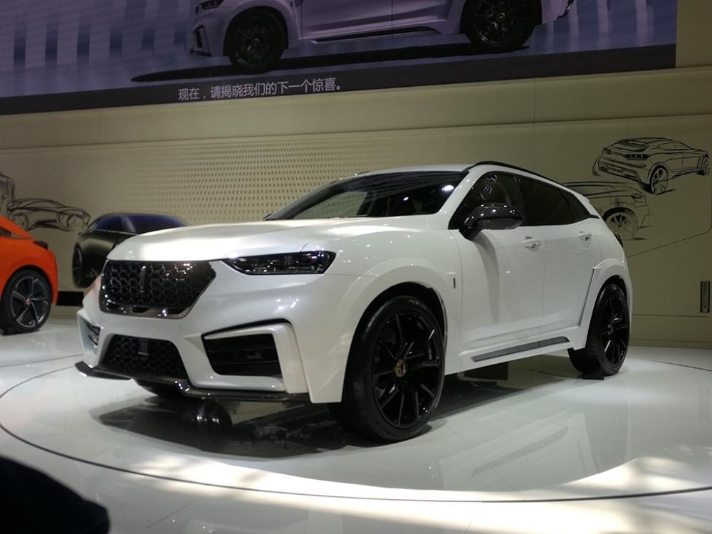 Cận cảnh thiết kế đầu xe của WEY RS7