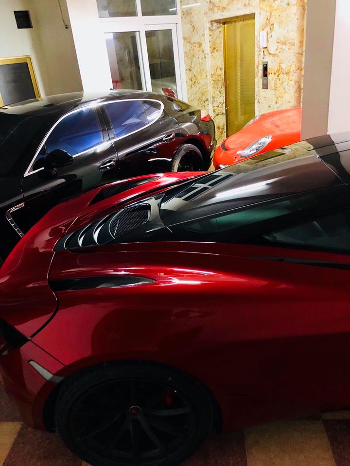 McLaren 720S màu đỏ Memphis cùng Porsche 911 GT3 RS và Porsche Panamera Turbo S McLaren 720S màu đỏ Memphis cùng Porsche 911 GT3 RS và Porsche Panamera Turbo S