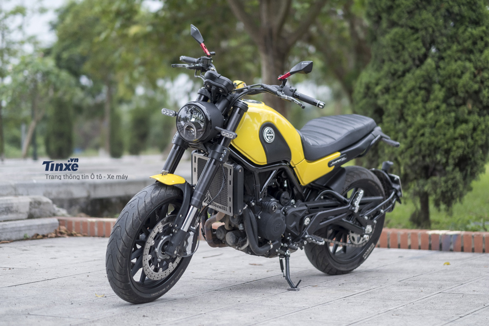 Benelli Leoncino được chị Kim Thoa đánh giá là phù hợp với vóc dáng của mình Benelli Leoncino được chị Kim Thoa đánh giá là phù hợp với vóc dáng của mình