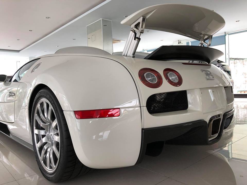 Ngoài Bugatti Veyron, Chủ tịch Trung Nguyên còn mua 8 chiếc siêu xe