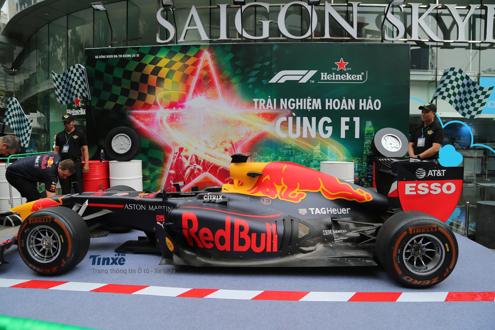 Mẫu xe đua F1 của đội Reb Bull Mẫu xe đua F1 của đội Reb Bull