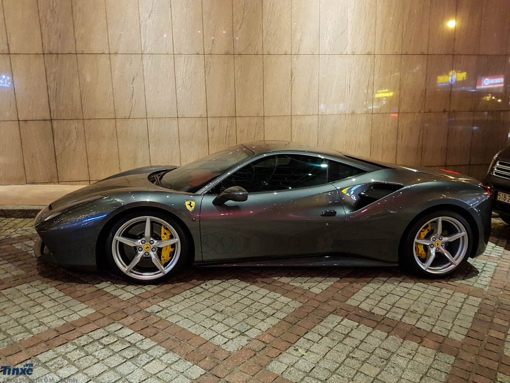 Như đã đưa tin, vào tối qua, ngày 5/5/2018, đám cưới của nữ Diệp Lâm Anh đã diễn ra ở một khách sạn cao cấp tại quận 1