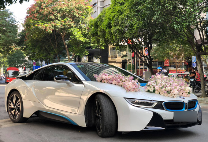 Những chiếc BMW i8 lúc mới thịnh hành tại Việt Nam có giá bán dao động từ 7 đến 8 tỷ Đồng