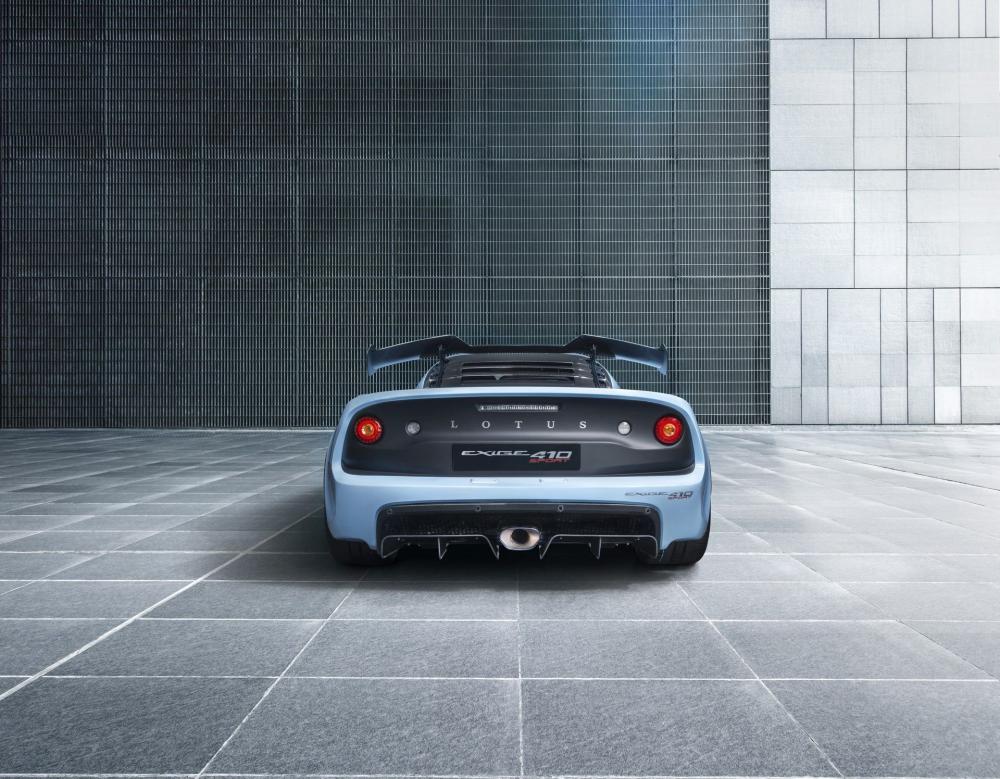 Đuôi xe đậm chất thể thao của Exige Sport 410
