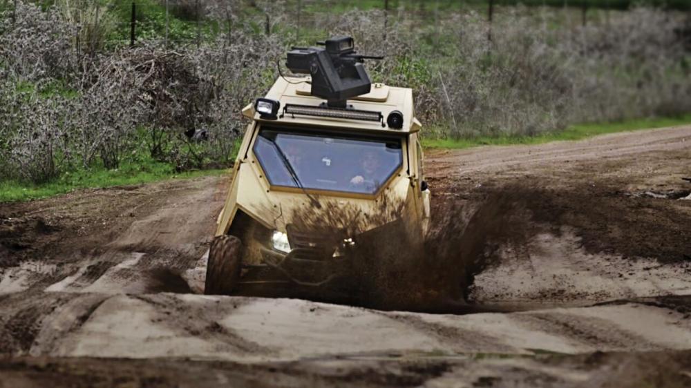 Plasan Yagu có thể chở theo 3 người Plasan Yagu có thể chở theo 3 người