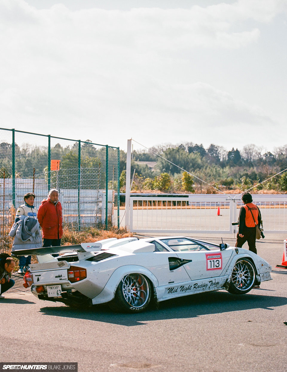 Chiếc Lamborghini Countach LP5000 Quattrovalvole bị gãy trục sau Chiếc Lamborghini Countach LP5000 Quattrovalvole bị gãy trục sau