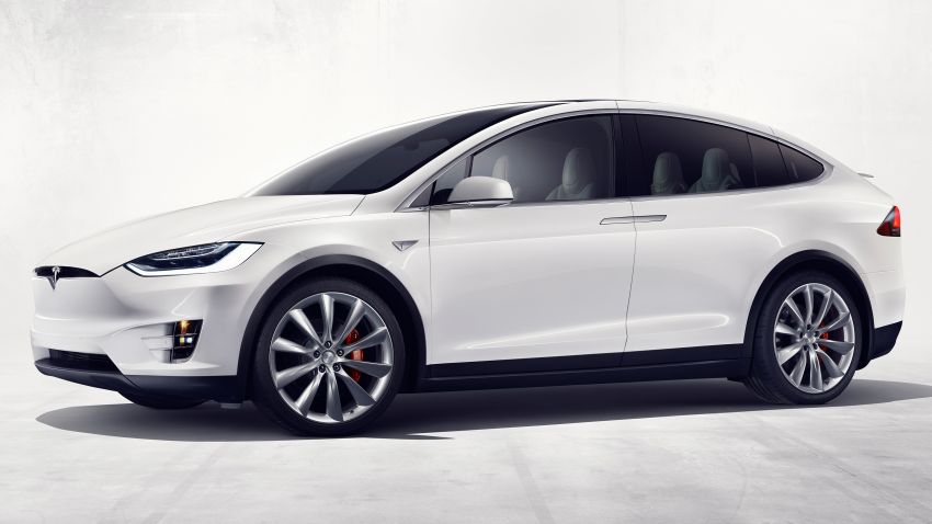 Model X sẽ cung cấp khung gầm cho dự án chế tạo một mẫu minibus điện của Tesla
