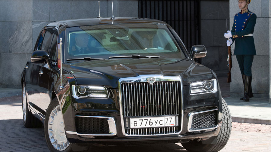 Chiếc limousine của Tổng thống Putin có thiết kế giống Rolls-Royce