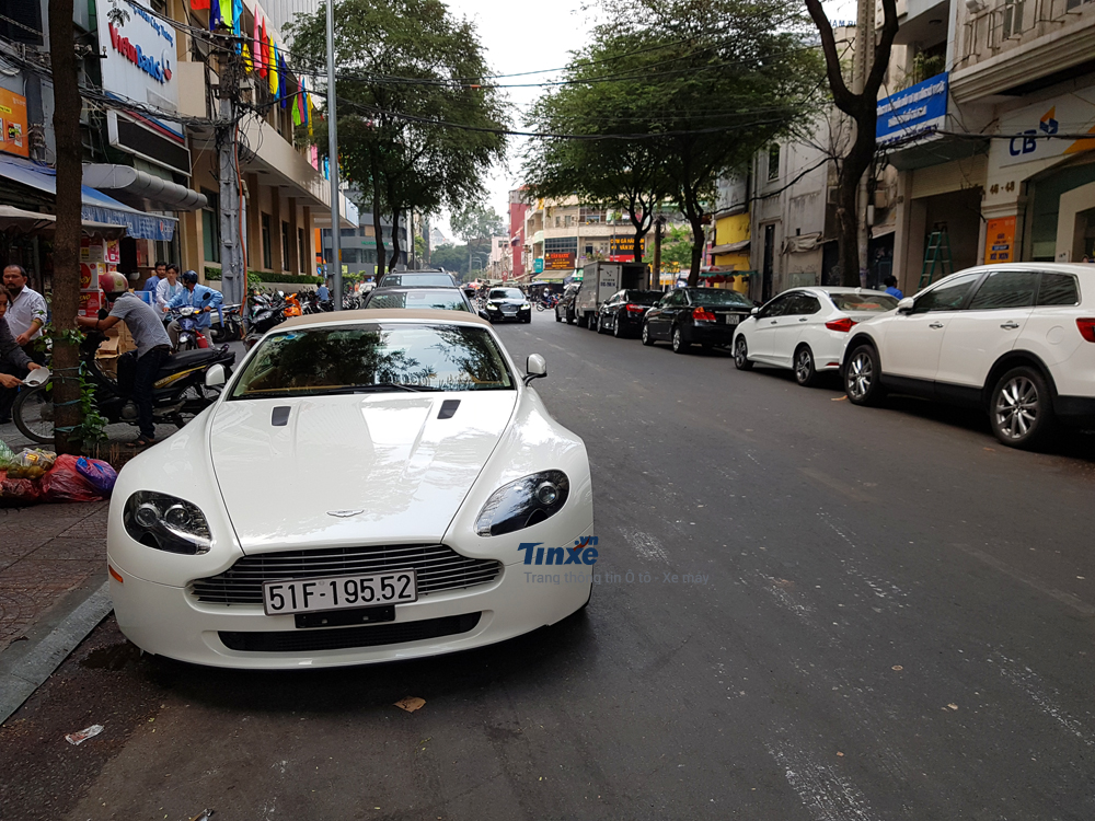 Aston Martin V8 Vantage mui trần thuộc diện hiếm có khó gặp tại thị trường Việt Nam