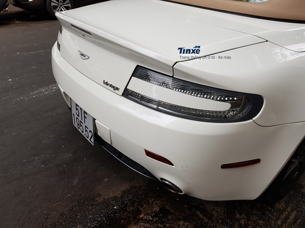 Đến năm 2009, Aston Martin mang đến trái tim khoẻ hơn cho V8 Vantage Roadster