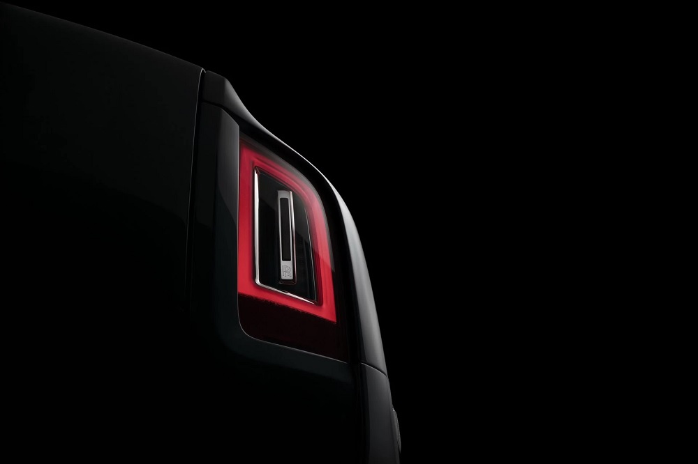 Hình ảnh úp mở đầu tiên của Cullinans 2019 do Rolls-Royce tung ra Hình ảnh úp mở đầu tiên của Cullinans 2019 do Rolls-Royce tung ra