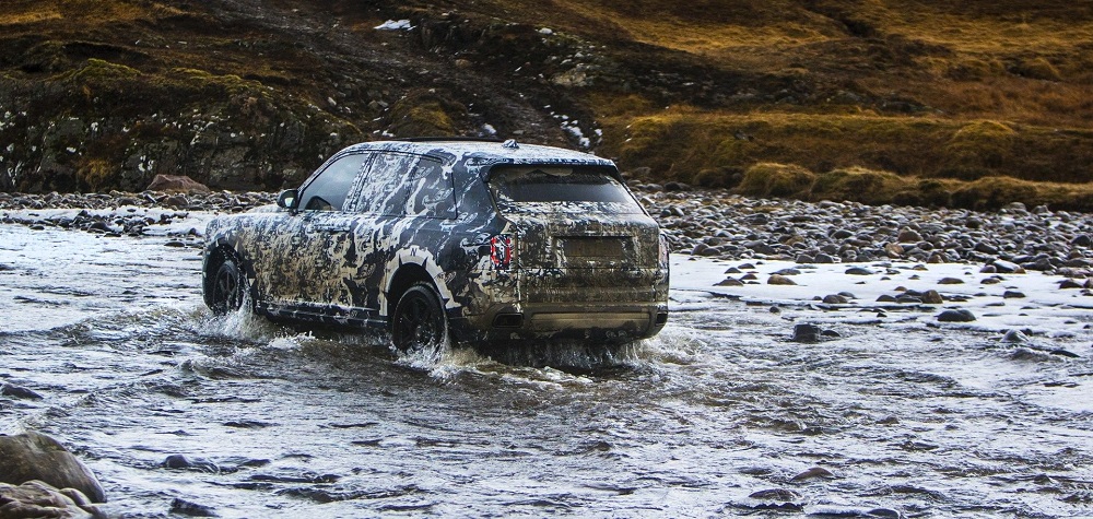 Hình ảnh Rolls-Royce Cullinan 2019 chạy trên đường thử Hình ảnh Rolls-Royce Cullinan 2019 chạy trên đường thử