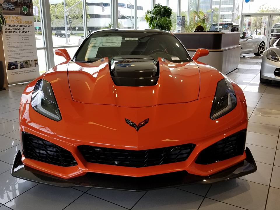 Chevrolet Corvette ZR1 2019 khi được cho ra mắt tại triển lãm Dubai vào tháng 11/2017 đã nhanh chóng gây ấn tượng với các tay mê tốc độ với điểm nhấn là ngoại hình đầy dữ dằn