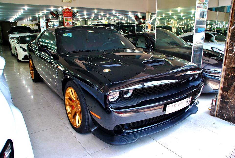 Dodge Challenger SRT Hellcat từng được một công ty nhập khẩu tư nhân quận 5 chào bán với mức giá 5,3 tỷ Đồng