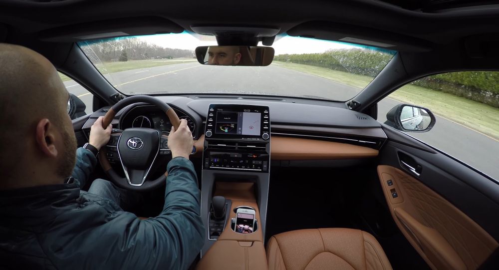 Nội thất bên trong Toyota Avalon 2019
