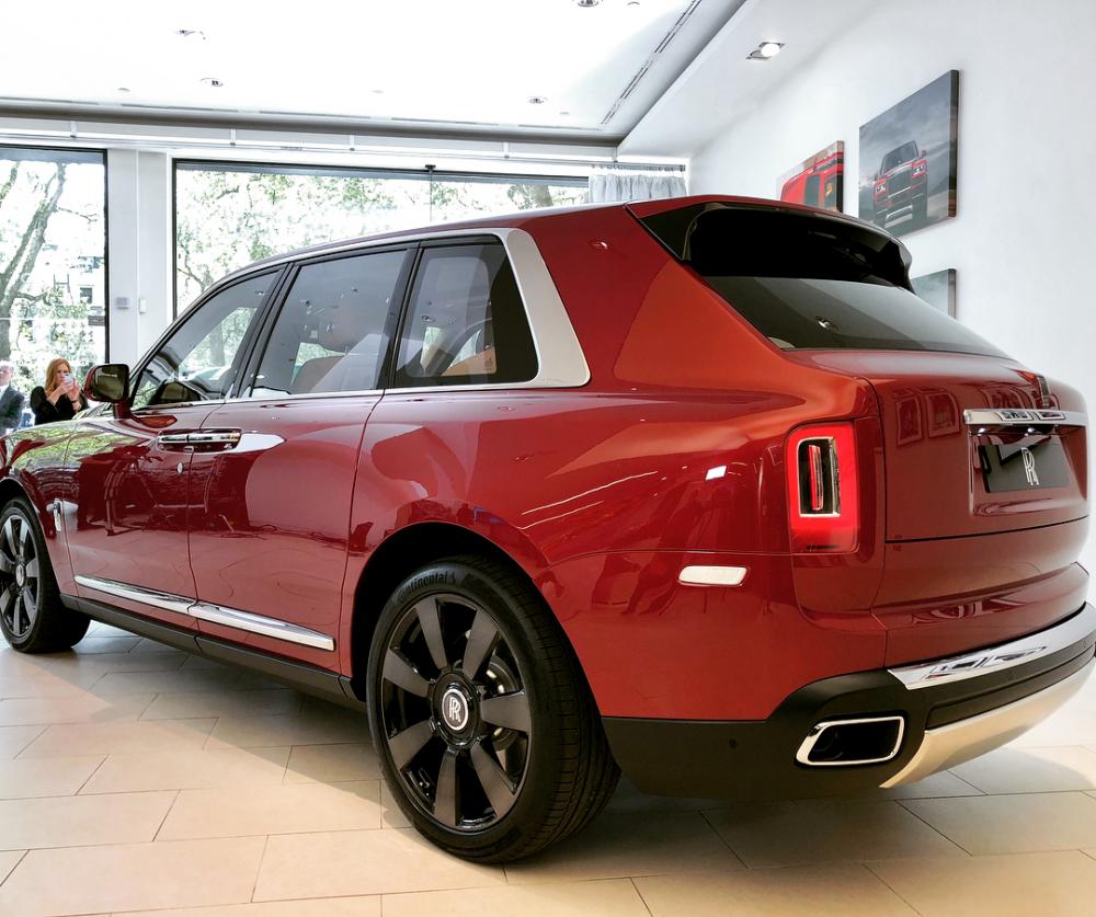 Rolls-Royce Cullinan 2019 là mẫu SUV 3 khoang đầu tiên trên thế giới Rolls-Royce Cullinan 2019 là mẫu SUV 3 khoang đầu tiên trên thế giới