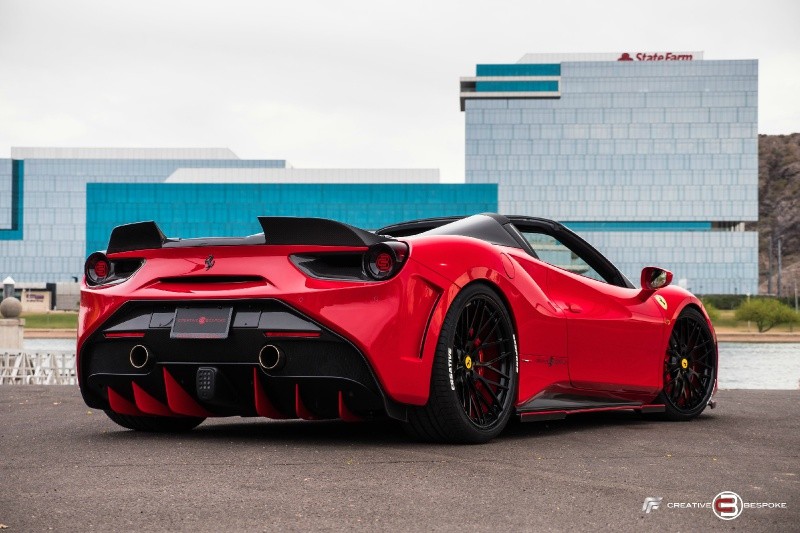 Bản độ Ferrari 488 Spider SVR Aero Edition cũng được nhận thêm cánh gió đuôi bằng sợi carbon cỡ lớn Bản độ Ferrari 488 Spider SVR Aero Edition cũng được nhận thêm cánh gió đuôi bằng sợi carbon cỡ lớn