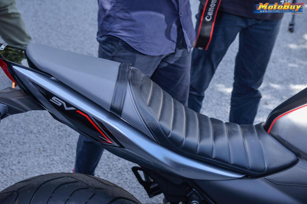 Yên độ classic trên Suzuki SV650X Yên độ classic trên Suzuki SV650X