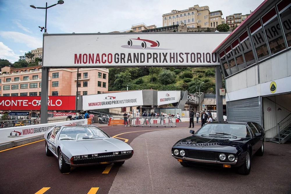 Lamborghini Marzal (trái) và hậu bối Espada Lamborghini Marzal (trái) và hậu bối Espada