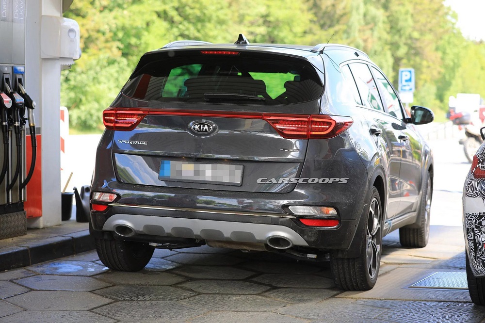 Phần đuôi xe đi kèm đèn hậu mới của Kia Sportage 2019