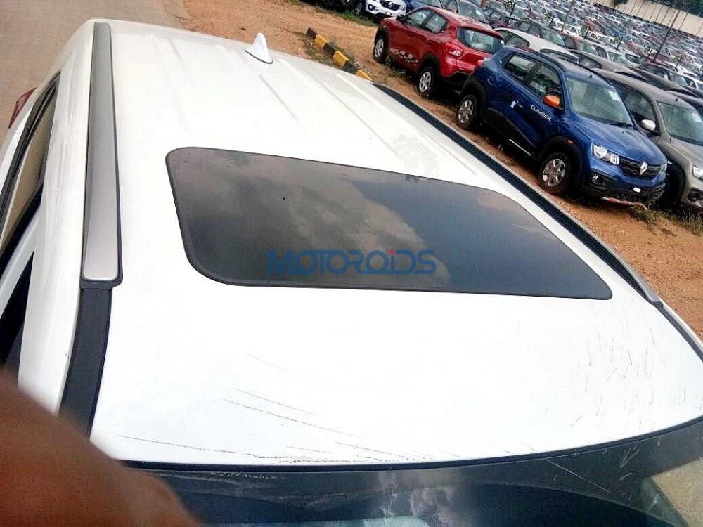 Cửa sổ trời chỉnh điện