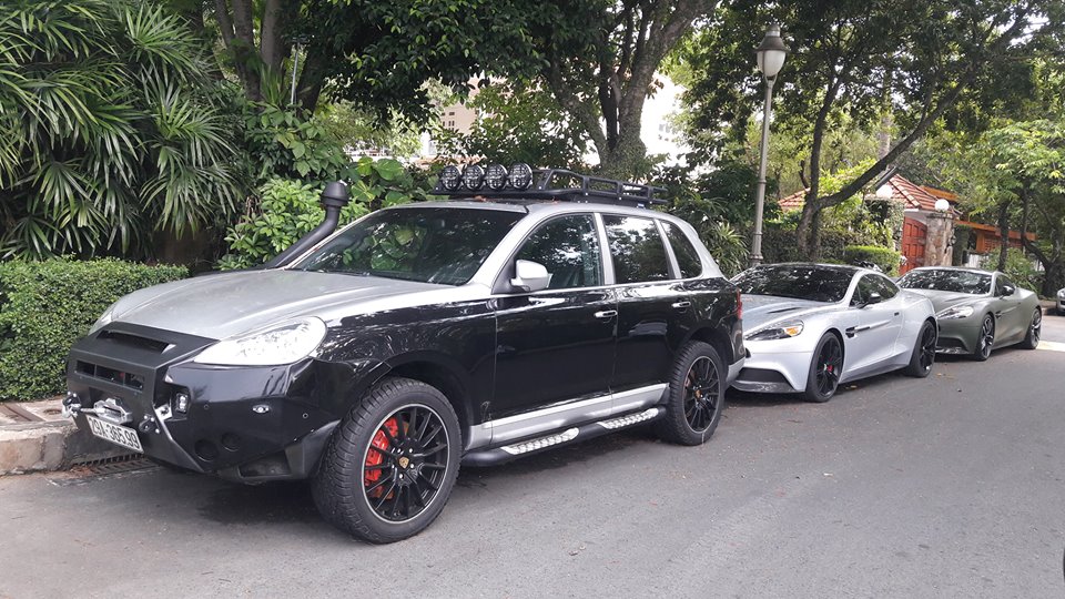 Chủ tịch Trung Nguyên sở hữu đến 2 chiếc siêu xe Aston Martin Vanquish hàng hiếm Chủ tịch Trung Nguyên sở hữu đến 2 chiếc siêu xe Aston Martin Vanquish hàng hiếm