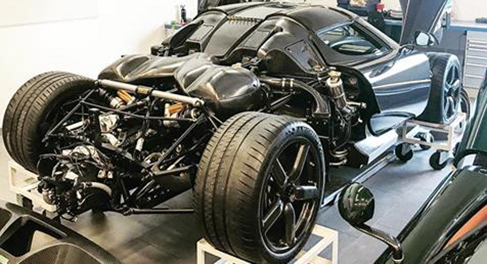 Chiếc Agera RS Gryphon được giữ lại làm xe thử nghiệm của hãng Koenigsegg  Chiếc Agera RS Gryphon được giữ lại làm xe thử nghiệm của hãng Koenigsegg