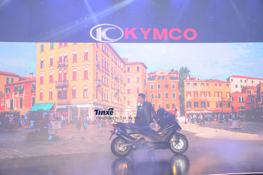 và đặc biệt là AK550, chiếc tay ga 550 phân khối ra đời nhằm đánh dấu kỷ niệm 50 năm ngày thành lập hãng xe Kymco.