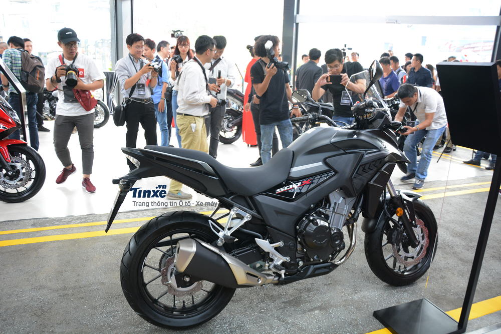 Honda CB500X 2018 có số đo tổng thể bao gồm