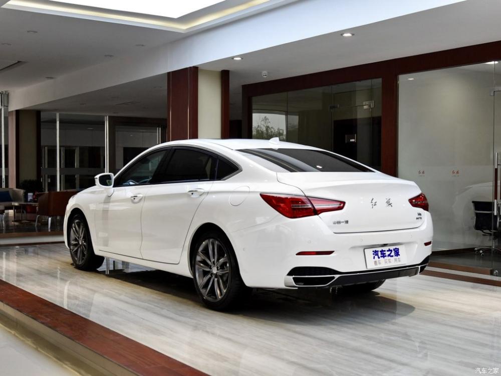 Phía sau của Hồng Kỳ H5