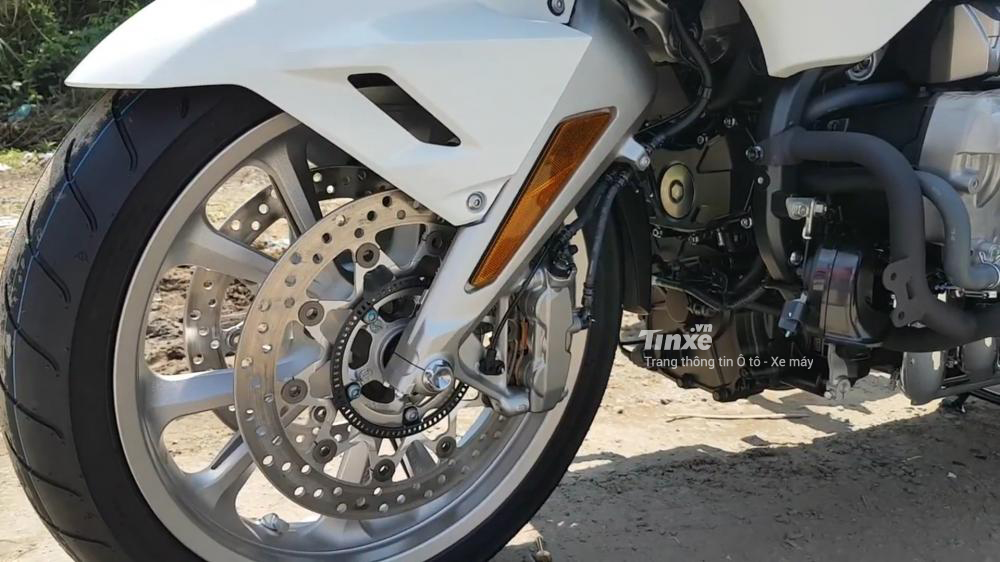 Hệ thống treo trước Honda Gold Wing 2018