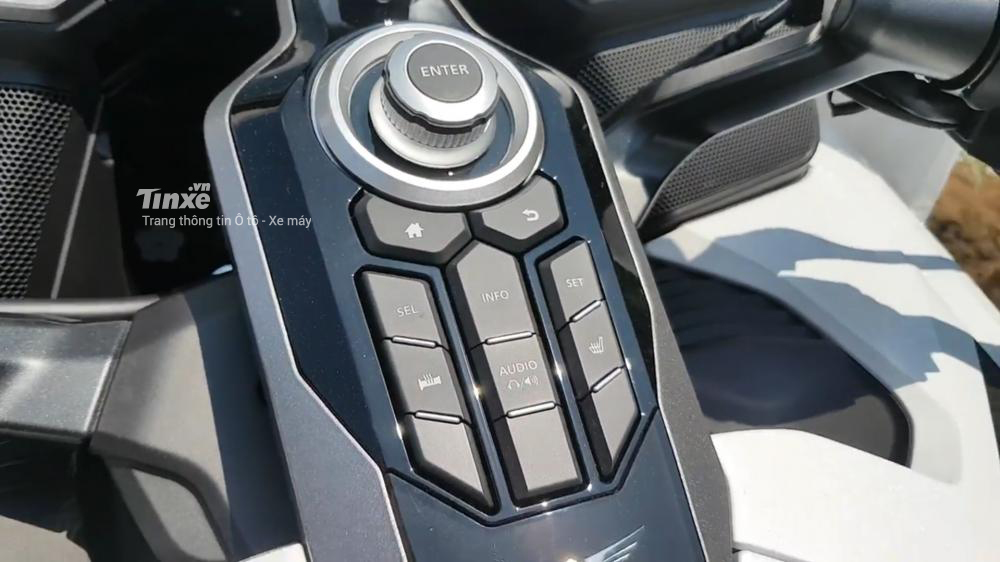 Bảng điều khiển Honda Gold Wing 2018