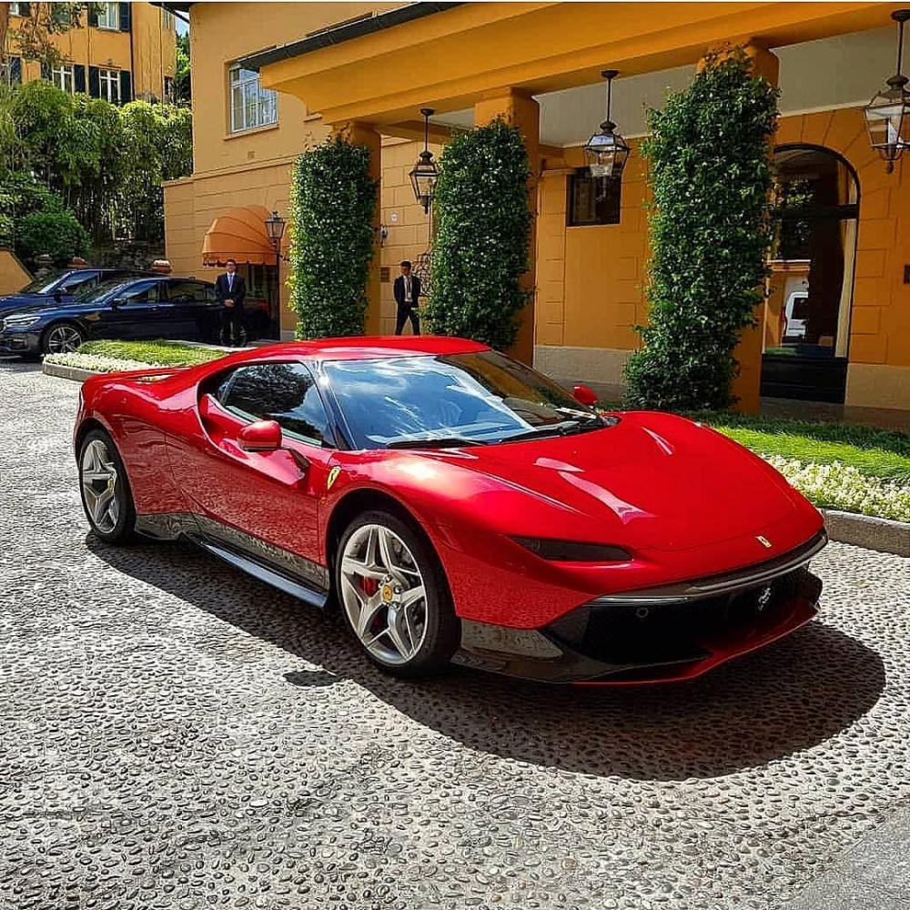 Ferrari SP38 Deborah lấy cảm hứng từ F40