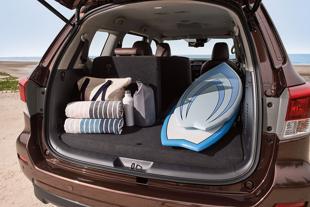 Khoang hành lý rộng rãi phía sau Khoang hành lý rộng rãi phía sau