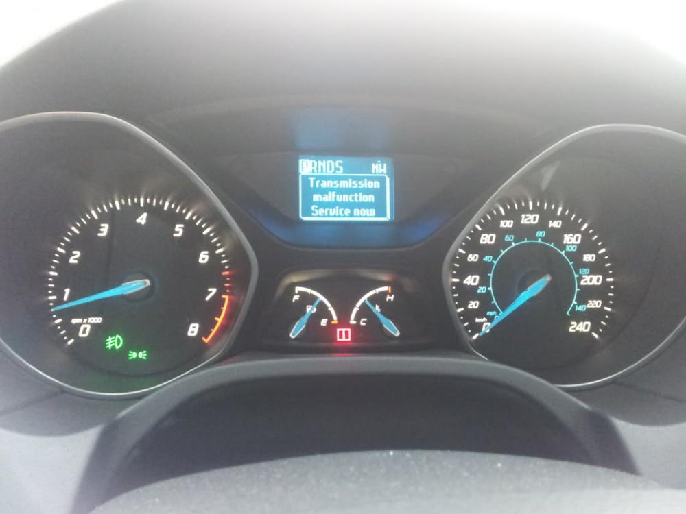 Thông báo lỗi hộp số trên bảng đồng hồ xe Ford Focus Thông báo lỗi hộp số trên bảng đồng hồ xe Ford Focus