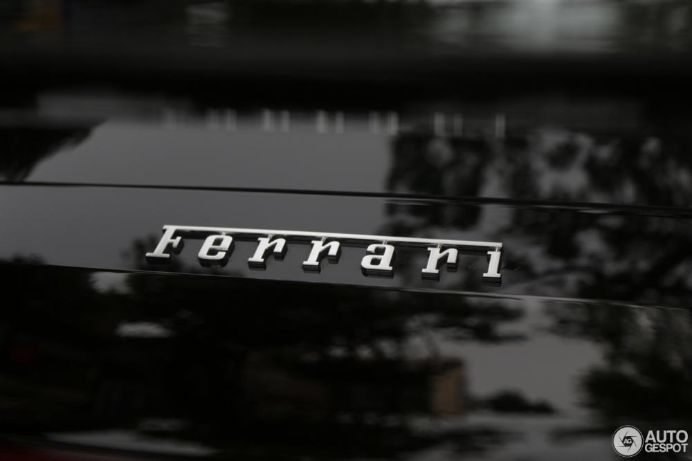 Siêu xe Ferrari 488 GTB được trang bị động cơ V8, tăng áp kép, dung tích 3.9 lít, cho công suất tối đa 661 mã lực tại vòng tua 8.000 vòng/phút và mô-men xoắn cực đại 760 Nm tại vòng tua 3.000 vòng/phút. Siêu xe Ferrari 488 GTB được trang bị động cơ V8, tăng áp kép, dung tích 3.9 lít, cho công suất tối đa 661 mã lực tại vòng tua 8.000 vòng/phút và mô-men xoắn cực đại 760 Nm tại vòng tua 3.000 vòng/phút.