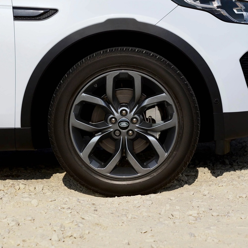 Bộ vành 19 inch màu xám đậm của Land Rover Discovery Sport Landmark 2018 Bộ vành 19 inch màu xám đậm của Land Rover Discovery Sport Landmark 2018