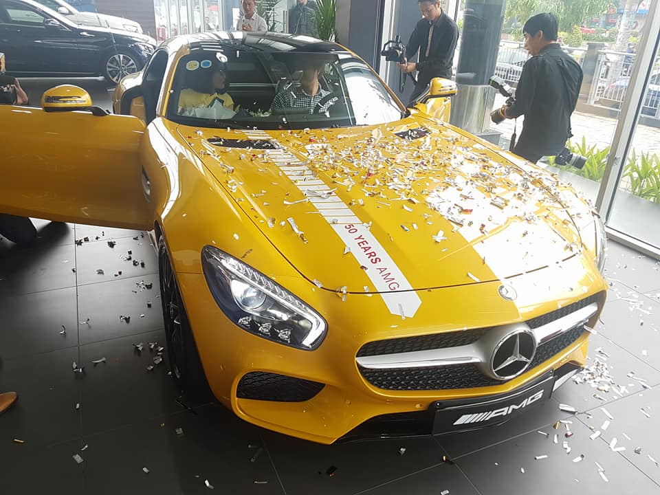 Lúc mới về nước, siêu xe này có giá bán 8,26 tỷ Đồng