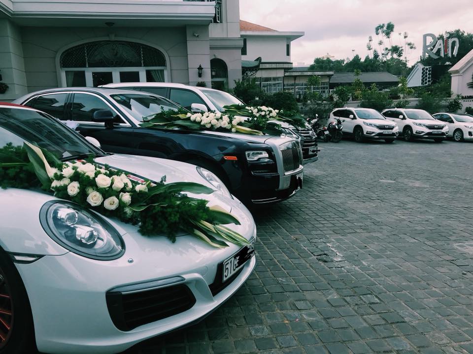 Thời điểm về nước, Porsche 911 Targa 4S có giá bán 8,9 tỷ Đồng