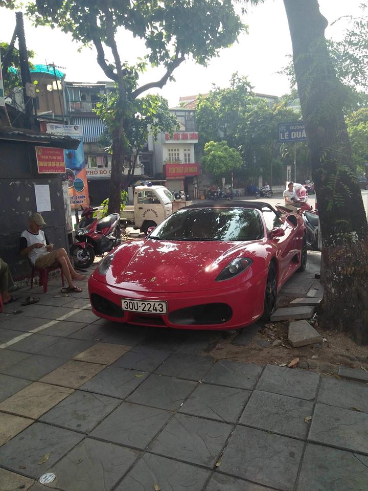 Tại thị trường Việt Nam có 3 chiếc Ferrari F430 Spider được đưa về nước