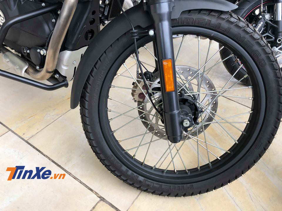 Royal Enfield Himalayan sử dụng vành nan và phanh đĩa Royal Enfield Himalayan sử dụng vành nan và phanh đĩa
