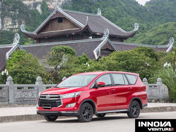 Toyota Innova giành lại vị trí thứ hai từ tay Honda CR-V với doanh số 1.503 xe